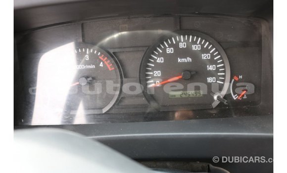 Acheter Import Voiture Isuzu Rodeo Blanc à Import - Dubai, Marquesas