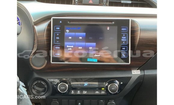 Acheter Import Voiture Toyota Hilux Blanc à Import - Dubai, Marquesas Acheter Import Voiture Toyota Hilux Blanc à Import - Dubai, Marquesas