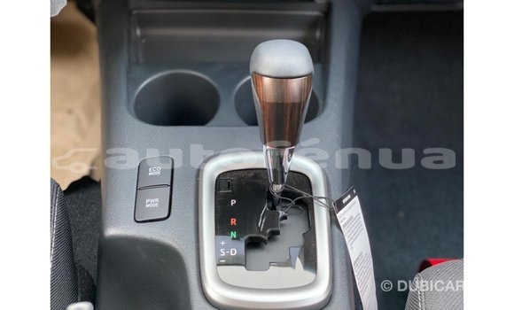 Acheter Import Voiture Toyota Hilux Blanc à Import - Dubai, Marquesas Acheter Import Voiture Toyota Hilux Blanc à Import - Dubai, Marquesas