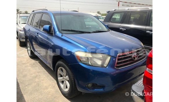 Acheter Import Voiture Toyota Highlander Bleu à Import - Dubai, Marquesas Acheter Import Voiture Toyota Highlander Bleu à Import - Dubai, Marquesas