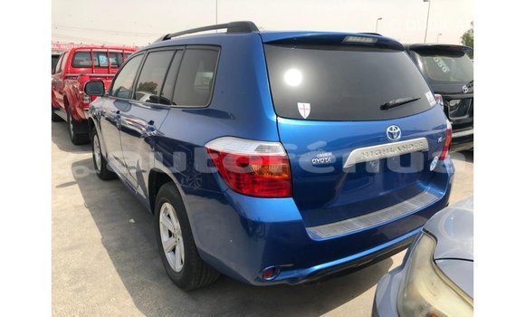 Acheter Import Voiture Toyota Highlander Bleu à Import - Dubai, Marquesas Acheter Import Voiture Toyota Highlander Bleu à Import - Dubai, Marquesas