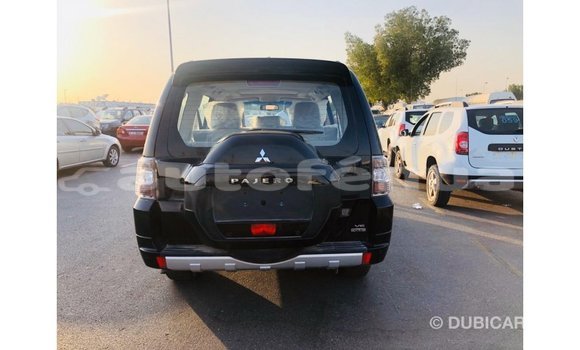 Acheter Import Voiture Mitsubishi Pajero Noir à Import - Dubai, Marquesas Acheter Import Voiture Mitsubishi Pajero Noir à Import - Dubai, Marquesas
