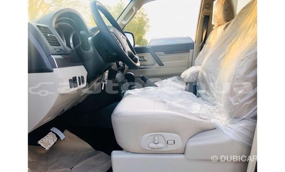 Acheter Import Voiture Mitsubishi Pajero Noir à Import - Dubai, Marquesas Acheter Import Voiture Mitsubishi Pajero Noir à Import - Dubai, Marquesas