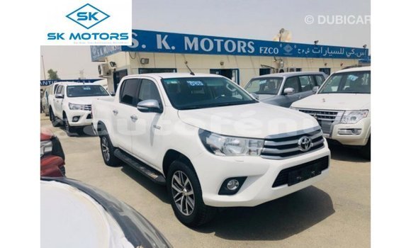 Acheter Import Voiture Toyota Hilux Blanc à Import - Dubai, Marquesas Acheter Import Voiture Toyota Hilux Blanc à Import - Dubai, Marquesas