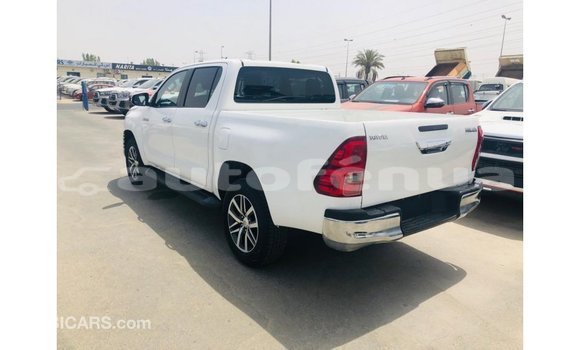 Acheter Import Voiture Toyota Hilux Blanc à Import - Dubai, Marquesas Acheter Import Voiture Toyota Hilux Blanc à Import - Dubai, Marquesas
