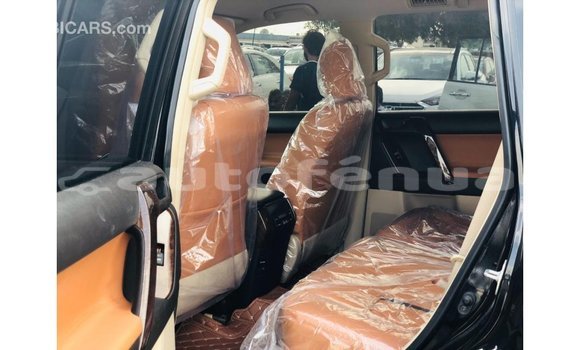 Acheter Import Voiture Toyota Prado Noir à Import - Dubai, Marquesas Acheter Import Voiture Toyota Prado Noir à Import - Dubai, Marquesas