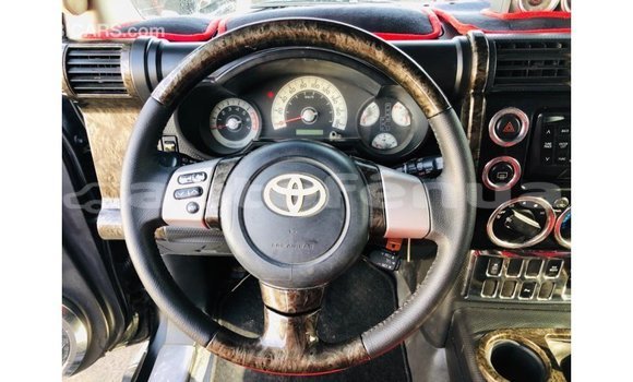 Acheter Import Voiture Toyota FJ Cruiser Noir à Import - Dubai, Marquesas Acheter Import Voiture Toyota FJ Cruiser Noir à Import - Dubai, Marquesas