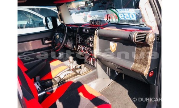 Acheter Import Voiture Toyota FJ Cruiser Noir à Import - Dubai, Marquesas Acheter Import Voiture Toyota FJ Cruiser Noir à Import - Dubai, Marquesas