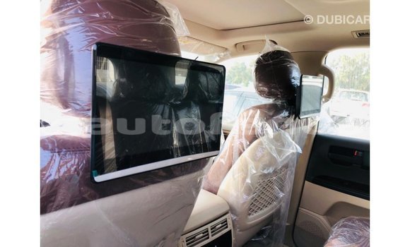 Acheter Import Voiture Toyota Land Cruiser Noir à Import - Dubai, Marquesas Acheter Import Voiture Toyota Land Cruiser Noir à Import - Dubai, Marquesas