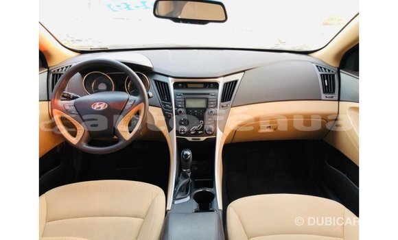 Acheter Import Voiture Hyundai Sonata Rouge à Import - Dubai, Marquesas Acheter Import Voiture Hyundai Sonata Rouge à Import - Dubai, Marquesas