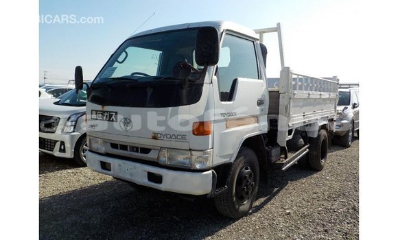 Buy Import Toyota Dyna White Car in Import - Dubai in Marquesas Buy Import Toyota Dyna White Car in Import - Dubai in Marquesas
