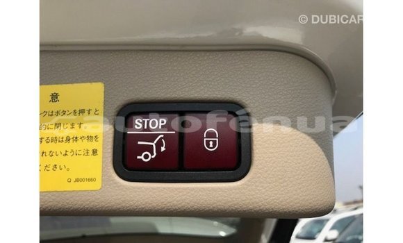 Acheter Import Voiture Mercedes-Benz 190 Blanc à Import - Dubai, Marquesas Acheter Import Voiture Mercedes-Benz 190 Blanc à Import - Dubai, Marquesas