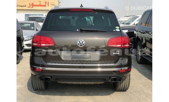 Acheter Import Voiture Volkswagen Touareg Marron à Import - Dubai, Marquesas Acheter Import Voiture Volkswagen Touareg Marron à Import - Dubai, Marquesas