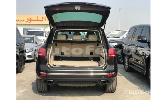 Acheter Import Voiture Volkswagen Touareg Marron à Import - Dubai, Marquesas Acheter Import Voiture Volkswagen Touareg Marron à Import - Dubai, Marquesas