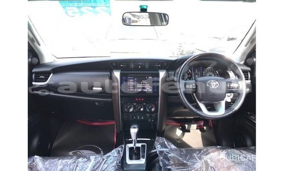Buy Import Toyota Fortuner White Car in Import - Dubai in Marquesas Buy Import Toyota Fortuner White Car in Import - Dubai in Marquesas