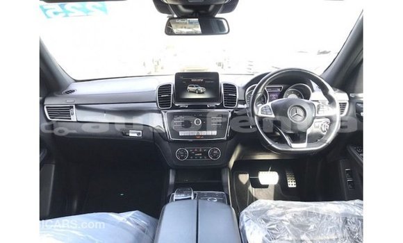 Acheter Import Voiture Mercedes-Benz 190 Blanc à Import - Dubai, Marquesas Acheter Import Voiture Mercedes-Benz 190 Blanc à Import - Dubai, Marquesas