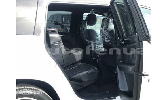 Acheter Import Voiture Mercedes-Benz 190 Blanc à Import - Dubai, Marquesas Acheter Import Voiture Mercedes-Benz 190 Blanc à Import - Dubai, Marquesas