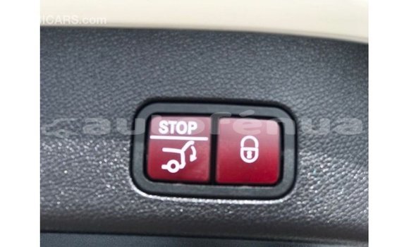 Acheter Import Voiture Mercedes-Benz 190 Blanc à Import - Dubai, Marquesas Acheter Import Voiture Mercedes-Benz 190 Blanc à Import - Dubai, Marquesas