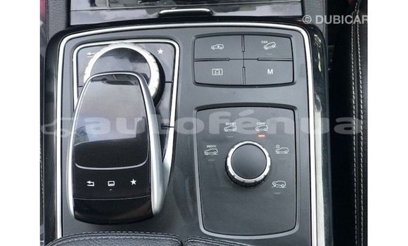 Acheter Import Voiture Mercedes-Benz 190 Blanc à Import - Dubai, Marquesas Acheter Import Voiture Mercedes-Benz 190 Blanc à Import - Dubai, Marquesas