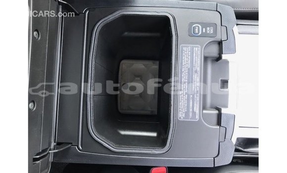 Buy Import Toyota Land Cruiser White Car in Import - Dubai in Marquesas Buy Import Toyota Land Cruiser White Car in Import - Dubai in Marquesas