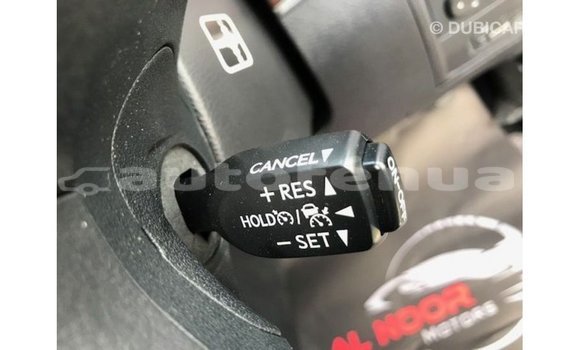 Buy Import Toyota Land Cruiser White Car in Import - Dubai in Marquesas Buy Import Toyota Land Cruiser White Car in Import - Dubai in Marquesas