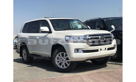 Buy Import Toyota Land Cruiser White Car in Import - Dubai in Marquesas Buy Import Toyota Land Cruiser White Car in Import - Dubai in Marquesas