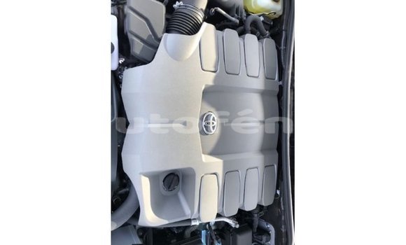 Acheter Import Voiture Toyota Land Cruiser Blanc à Import - Dubai, Marquesas Acheter Import Voiture Toyota Land Cruiser Blanc à Import - Dubai, Marquesas