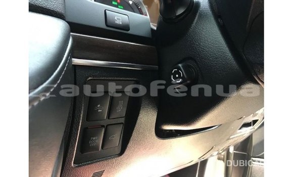 Acheter Import Voiture Toyota Land Cruiser Blanc à Import - Dubai, Marquesas Acheter Import Voiture Toyota Land Cruiser Blanc à Import - Dubai, Marquesas