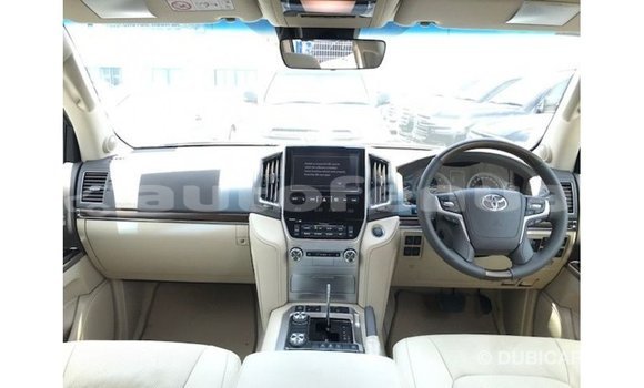 Buy Import Toyota Land Cruiser White Car in Import - Dubai in Marquesas Buy Import Toyota Land Cruiser White Car in Import - Dubai in Marquesas