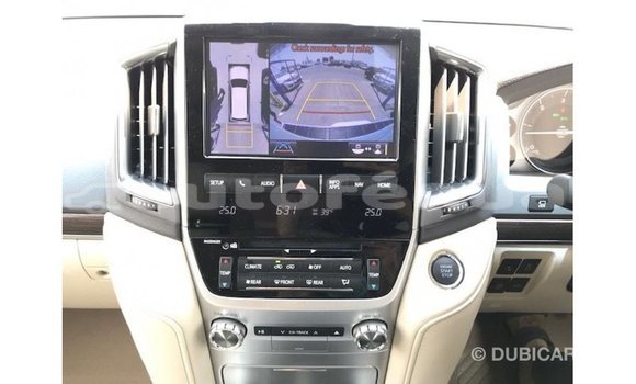 Buy Import Toyota Land Cruiser White Car in Import - Dubai in Marquesas Buy Import Toyota Land Cruiser White Car in Import - Dubai in Marquesas