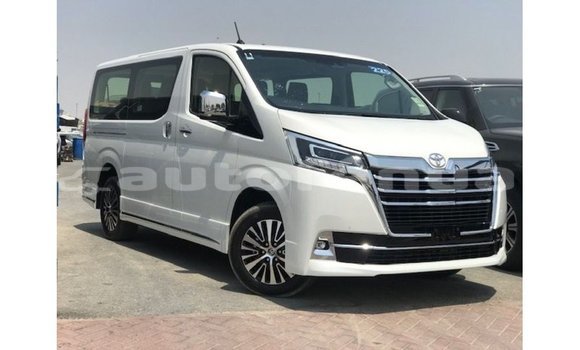Acheter Import Voiture Toyota Granvia Blanc à Import - Dubai, Marquesas Acheter Import Voiture Toyota Granvia Blanc à Import - Dubai, Marquesas