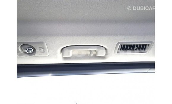 Acheter Import Voiture Toyota Granvia Blanc à Import - Dubai, Marquesas Acheter Import Voiture Toyota Granvia Blanc à Import - Dubai, Marquesas