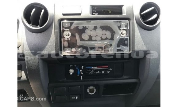 Acheter Import Voiture Toyota Land Cruiser Blanc à Import - Dubai, Marquesas Acheter Import Voiture Toyota Land Cruiser Blanc à Import - Dubai, Marquesas