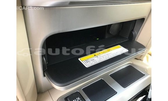 Buy Import Toyota Land Cruiser Black Car in Import - Dubai in Marquesas Buy Import Toyota Land Cruiser Black Car in Import - Dubai in Marquesas