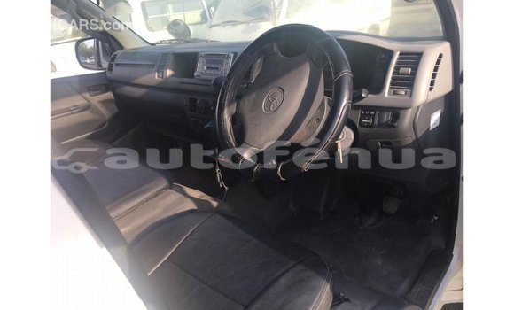 Buy Import Toyota Hiace White Car in Import - Dubai in Marquesas Buy Import Toyota Hiace White Car in Import - Dubai in Marquesas