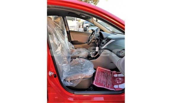 Acheter Import Voiture Hyundai Accent Rouge à Import - Dubai, Marquesas Acheter Import Voiture Hyundai Accent Rouge à Import - Dubai, Marquesas