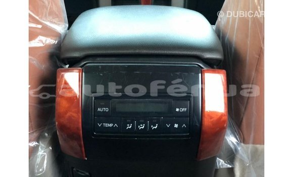 Acheter Import Voiture Toyota Prado Blanc à Import - Dubai, Marquesas Acheter Import Voiture Toyota Prado Blanc à Import - Dubai, Marquesas
