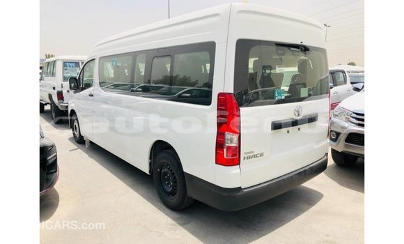 Acheter Import Voiture Toyota Hiace Blanc à Import - Dubai, Marquesas Acheter Import Voiture Toyota Hiace Blanc à Import - Dubai, Marquesas