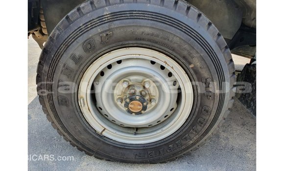 Buy Import Toyota Land Cruiser White Car in Import - Dubai in Marquesas Buy Import Toyota Land Cruiser White Car in Import - Dubai in Marquesas