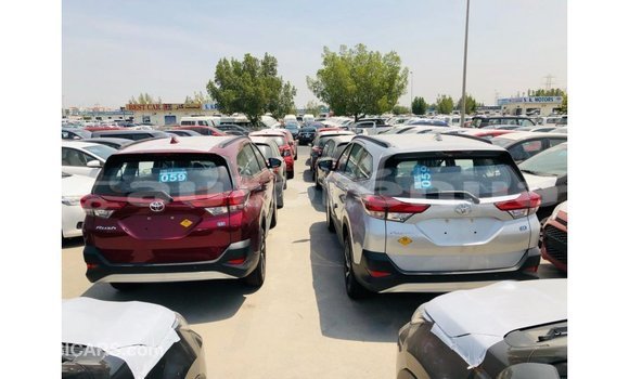 Acheter Import Voiture Toyota Rush Rouge à Import - Dubai, Marquesas Acheter Import Voiture Toyota Rush Rouge à Import - Dubai, Marquesas