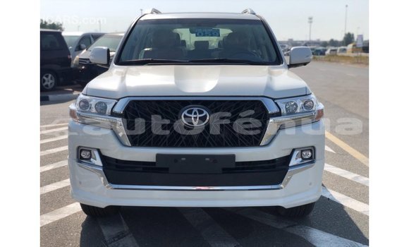 Acheter Import Voiture Toyota Land Cruiser Blanc à Import - Dubai, Marquesas Acheter Import Voiture Toyota Land Cruiser Blanc à Import - Dubai, Marquesas