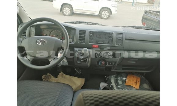 Acheter Import Voiture Toyota Hiace Blanc à Import - Dubai, Marquesas Acheter Import Voiture Toyota Hiace Blanc à Import - Dubai, Marquesas