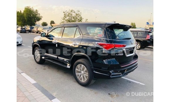 Acheter Import Voiture Toyota Fortuner Noir à Import - Dubai, Marquesas Acheter Import Voiture Toyota Fortuner Noir à Import - Dubai, Marquesas