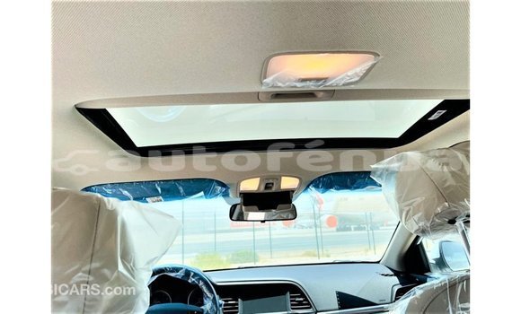 Acheter Import Voiture Hyundai Elantra Blanc à Import - Dubai, Marquesas Acheter Import Voiture Hyundai Elantra Blanc à Import - Dubai, Marquesas