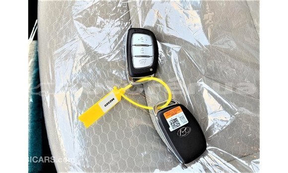 Acheter Import Voiture Hyundai Elantra Blanc à Import - Dubai, Marquesas Acheter Import Voiture Hyundai Elantra Blanc à Import - Dubai, Marquesas