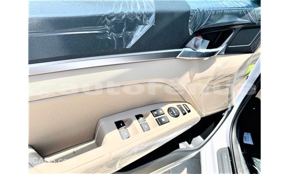 Acheter Import Voiture Hyundai Elantra Blanc à Import - Dubai, Marquesas Acheter Import Voiture Hyundai Elantra Blanc à Import - Dubai, Marquesas