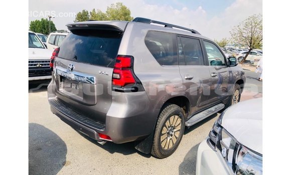 Acheter Import Voiture Toyota Prado Marron à Import - Dubai, Marquesas Acheter Import Voiture Toyota Prado Marron à Import - Dubai, Marquesas