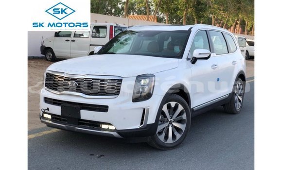 Acheter Import Voiture Kia Carens Blanc à Import - Dubai, Marquesas Acheter Import Voiture Kia Carens Blanc à Import - Dubai, Marquesas