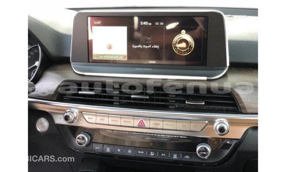 Acheter Import Voiture Kia Carens Blanc à Import - Dubai, Marquesas Acheter Import Voiture Kia Carens Blanc à Import - Dubai, Marquesas