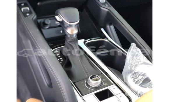 Acheter Import Voiture Kia Carens Blanc à Import - Dubai, Marquesas Acheter Import Voiture Kia Carens Blanc à Import - Dubai, Marquesas